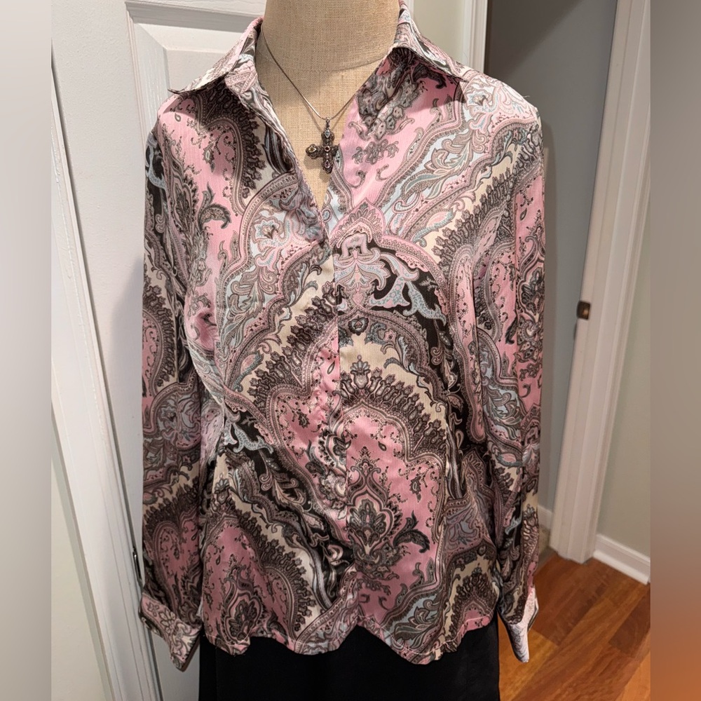 Women’s Y2K 90s business office Paisley Pink and blue button down blouse top